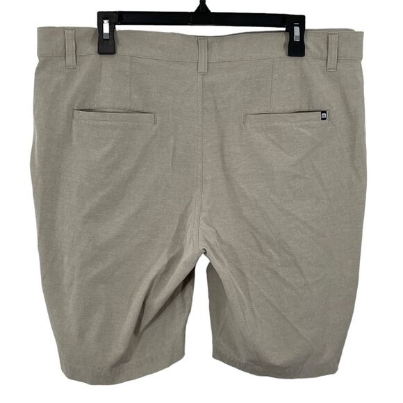 Travis Mathew Hefner 2.0 Shorts Size 38 Khaki Tan Beige - Picture 2 of 6
